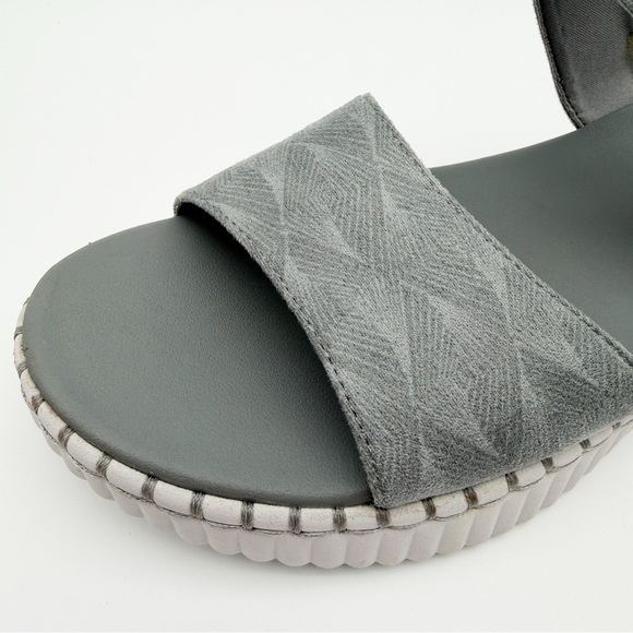 Skechers Wilshire BLVD Illusion of Love Foam Wedge Slingback Sandal Gray 11 NEW - Picture 9 of 16